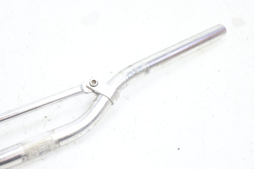 photo de GUIDON PEUGEOT LUDIX BLASTER 50 (2006 - 2014) - Autre angle de vue