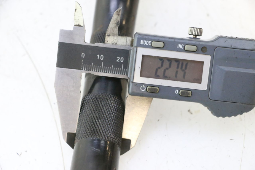 photo de GUIDON CAN-AM SPYDER RS 1000 (2008 - 2012) - Détail de la pièce