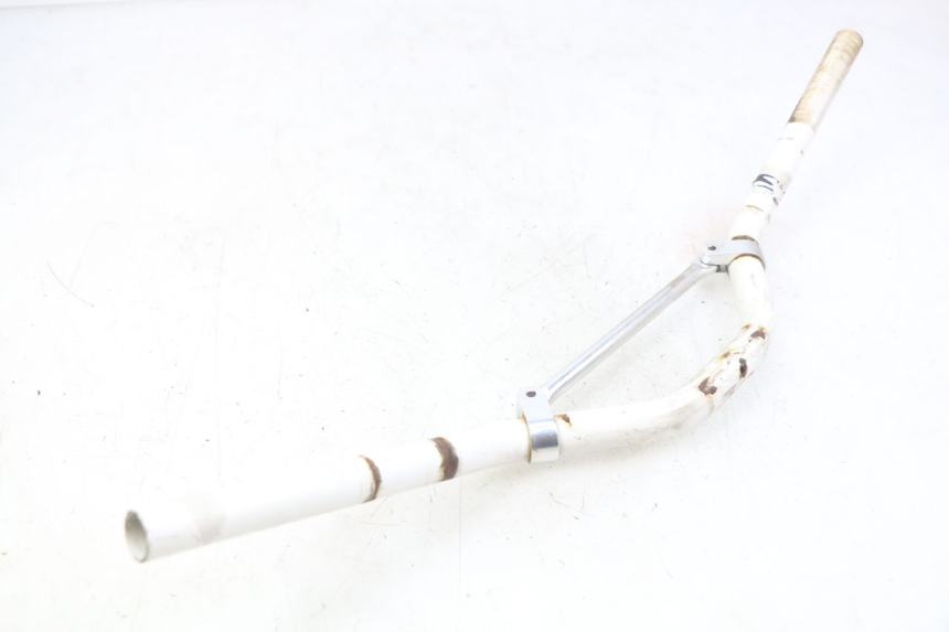 photo de GUIDON PEUGEOT TKR TREKKER FURIOUS 50 (2005 - 2014) - Gros plan technique