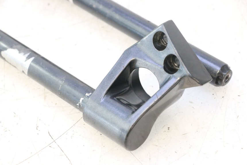 photo de GUIDON KAWASAKI ZZR 600 (1995 - 2004) - Zoom état d’usage