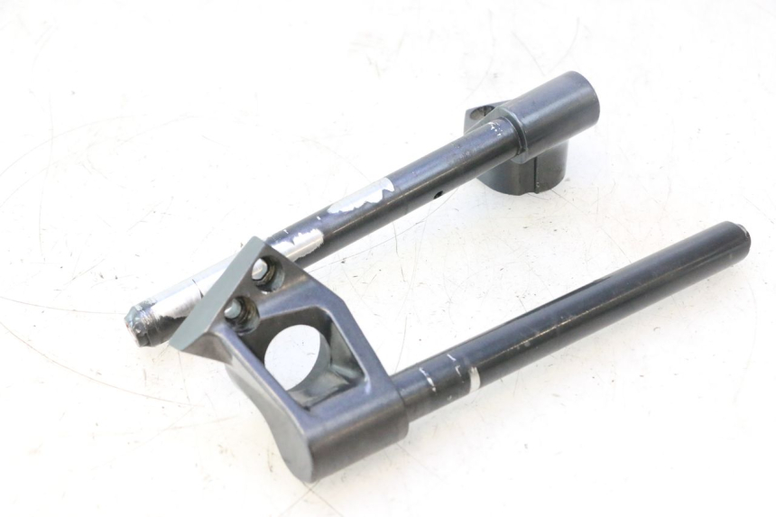 photo de GUIDON KAWASAKI ZZR 600 (1995 - 2004) - Gros plan technique