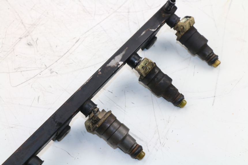 photo de INJECTEUR BMW K100 1000 (1982 - 1990) - Zoom état d’usage