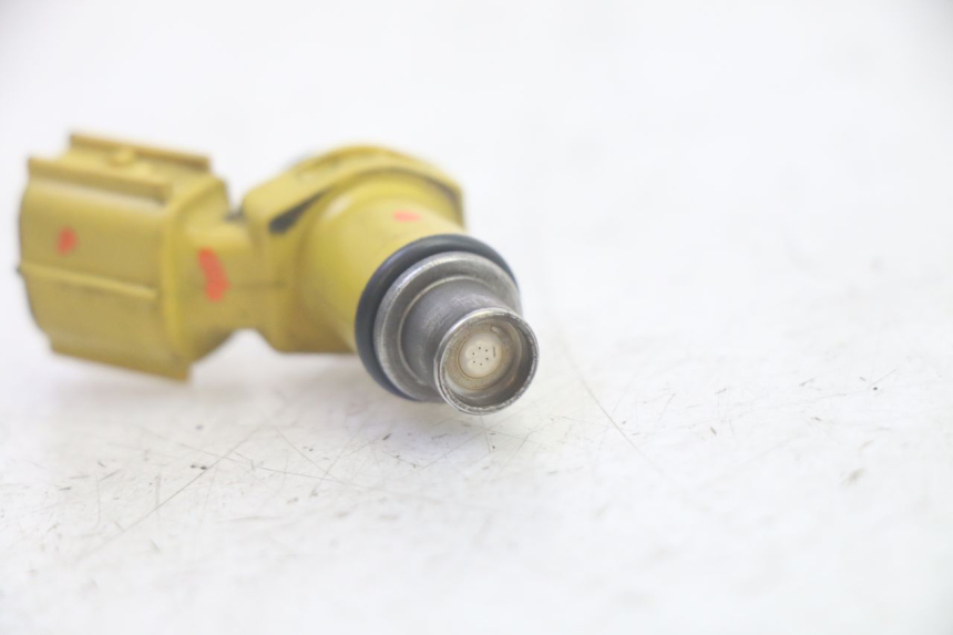 photo de INJECTEUR SUZUKI BURGMAN 125 (2007 - 2014) - Gros plan technique