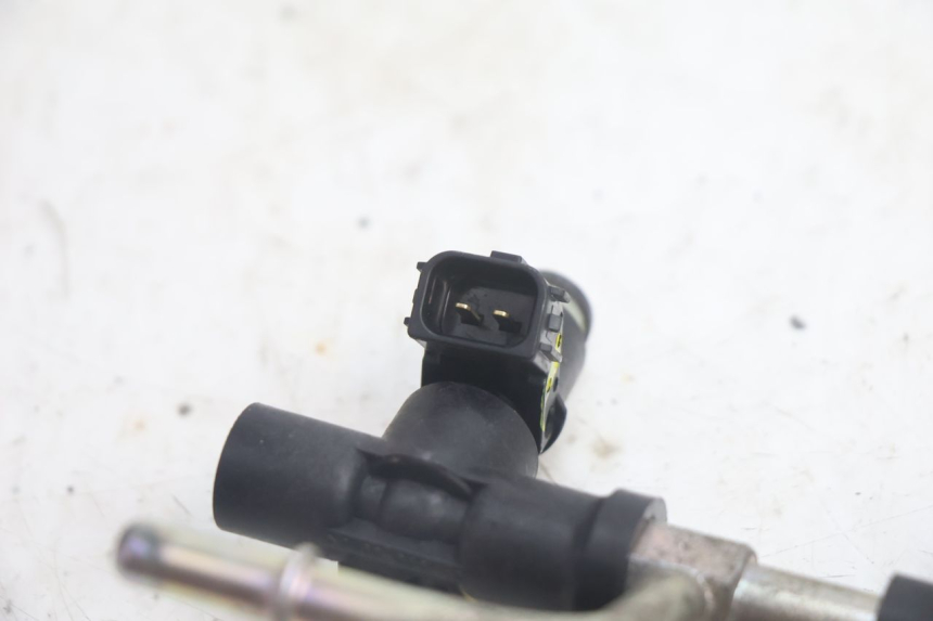 photo de INJECTEUR SUZUKI BURGMAN EXECUTIVE ABS 650 (2006 - 2012) - Autre angle de vue