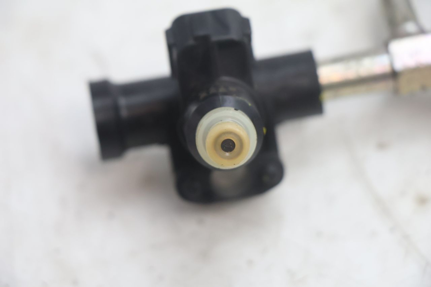 photo de INJECTEUR SUZUKI BURGMAN EXECUTIVE ABS 650 (2006 - 2012) - Points de fixation