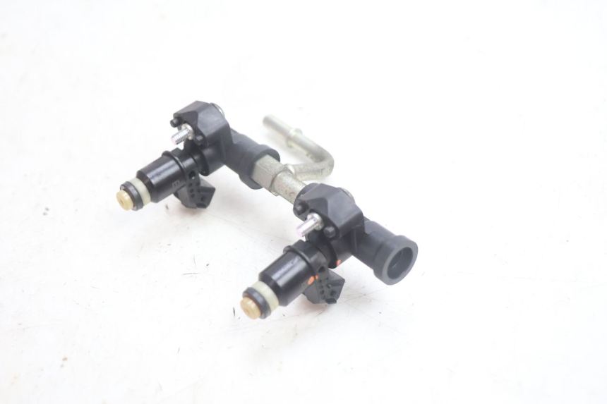 photo de INJECTEUR SUZUKI BURGMAN EXECUTIVE ABS 650 (2006 - 2012) - Gros plan technique