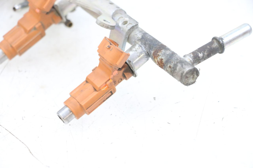 photo de INJECTEUR YAMAHA FJR ABS 1300 (2006 - 2012) - Points de fixation