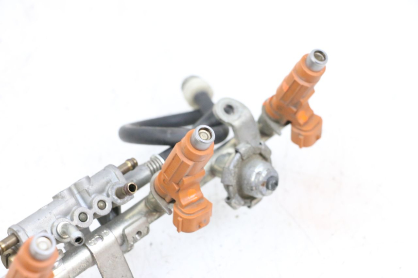 photo de INJECTEUR YAMAHA FJR ABS 1300 (2006 - 2012) - Zoom état d’usage