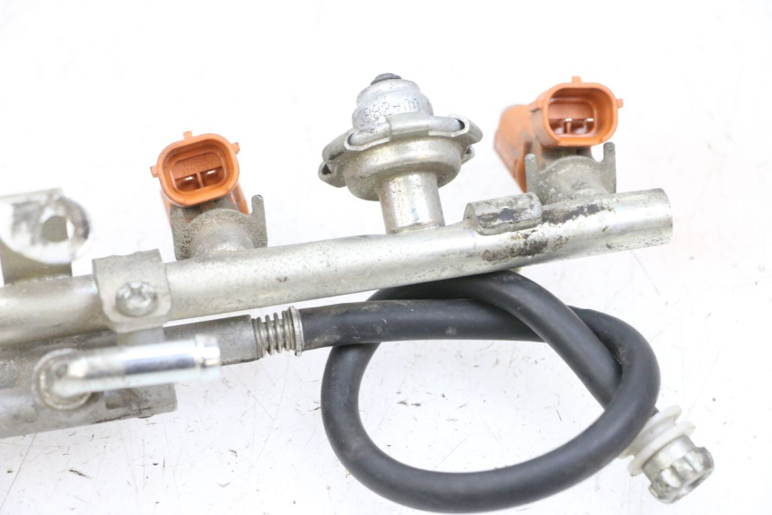 photo de INJECTEUR YAMAHA FJR ABS 1300 (2006 - 2012) - État de surface