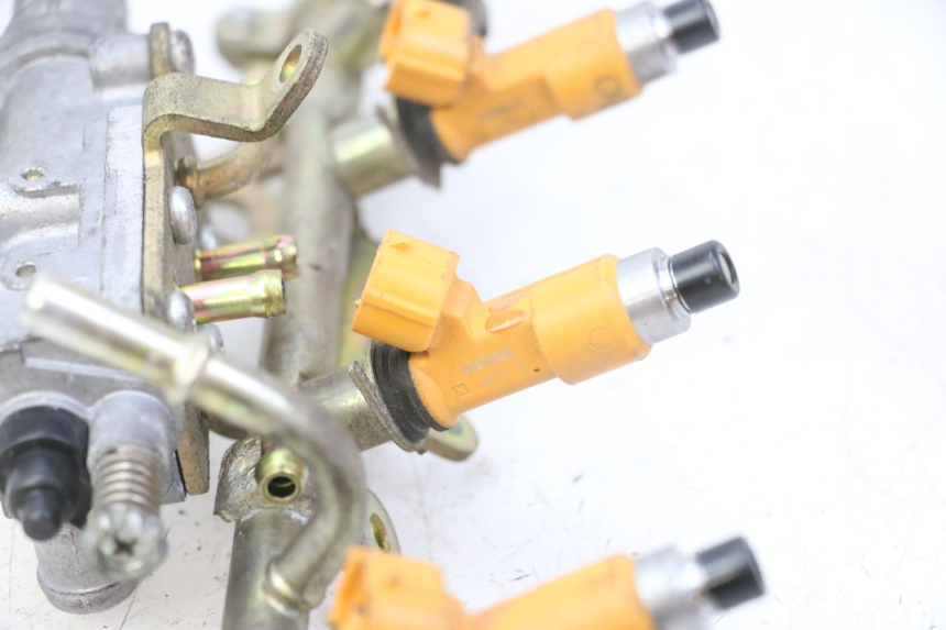 photo de INJECTEUR YAMAHA FZ6 N FAZER 600 (2004 - 2006)