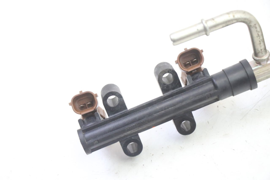 photo de INJECTEUR SUZUKI GSR 750 (2011 - 2017)