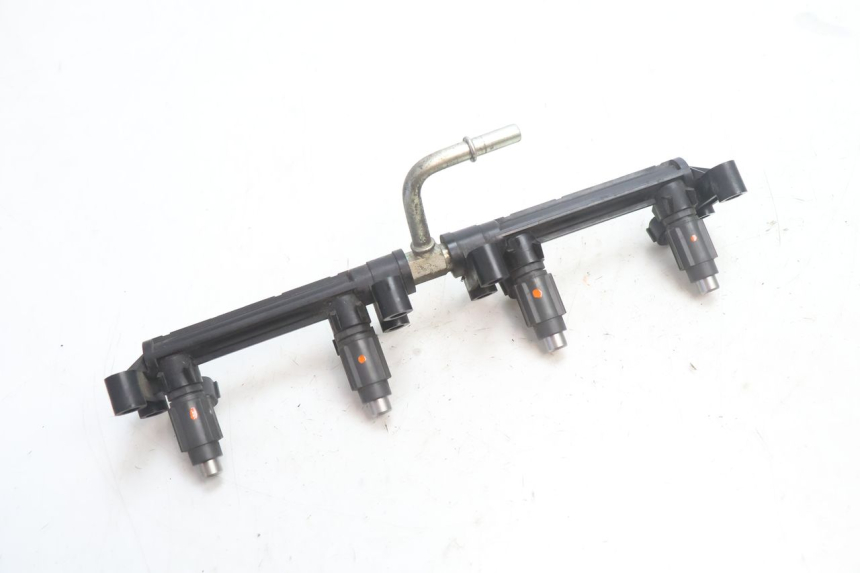photo de INJECTEUR SUZUKI GSR 600 (2005 - 2012) - Gros plan technique