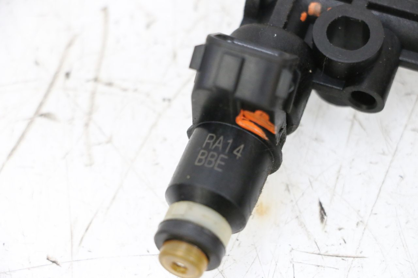 photo de INJECTEUR SUZUKI GSXR GSX-R 1000 (2003 - 2004) - Autre angle de vue
