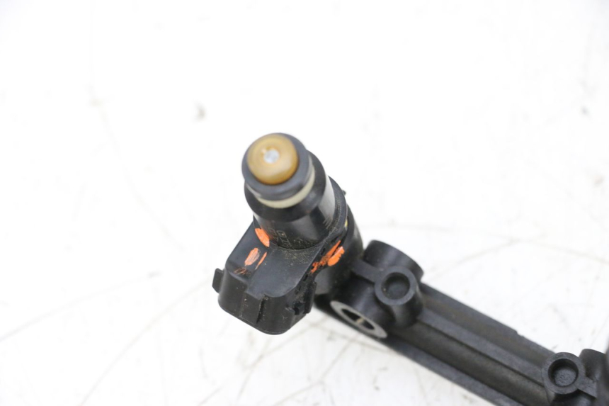photo de INJECTEUR SUZUKI GSXR GSX-R 1000 (2003 - 2004) - Points de fixation