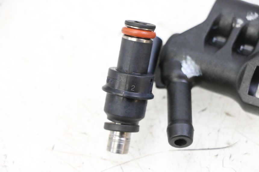 photo de INJECTEUR SYM JOYMAX 250 (2013 - 2017)