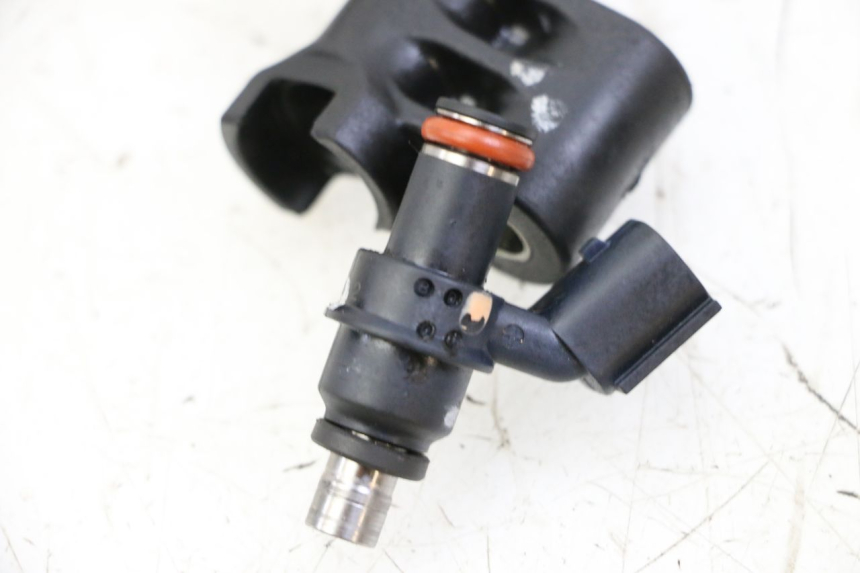 photo de INJECTEUR SYM JOYMAX 250 (2013 - 2017)