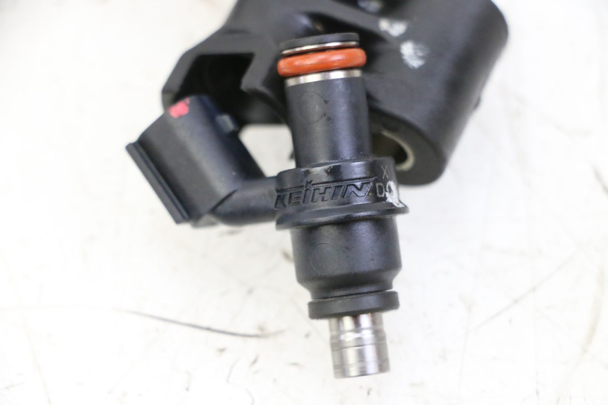photo de INJECTEUR SYM JOYMAX 250 (2013 - 2017)