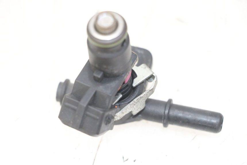 photo de INJECTEUR PIAGGIO MP3 LT 300 (2010 - 2016) - Gros plan technique