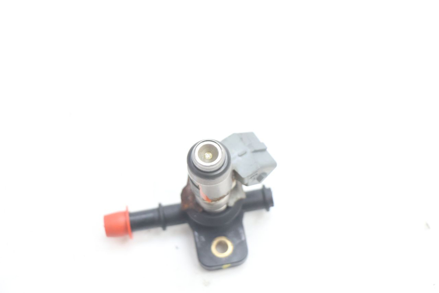 photo de INJECTEUR PIAGGIO MP3 LT 400 (2007 - 2012) - Gros plan technique