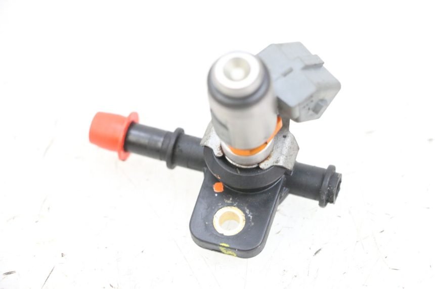 photo de INJECTEUR PIAGGIO MP3 RL 250 (2007 - 2010) - Autre angle de vue