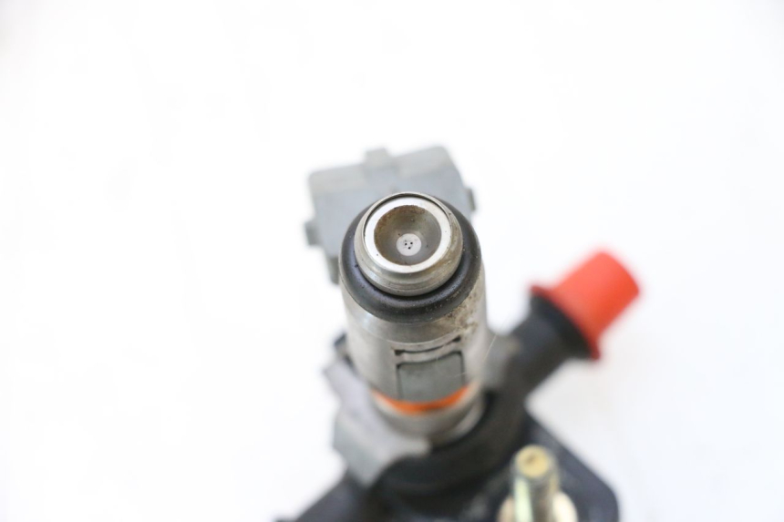 photo de INJECTEUR PIAGGIO MP3 RL 250 (2006 - 2010) - Autre angle de vue