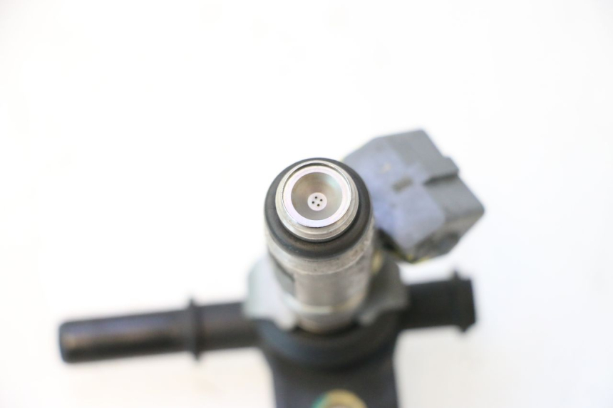 photo de INJECTEUR PIAGGIO MP3 500 (2016 - 2018) - Autre angle de vue