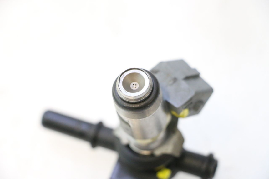 photo de INJECTEUR PIAGGIO MP3 500 (2011 - 2015) - Autre angle de vue