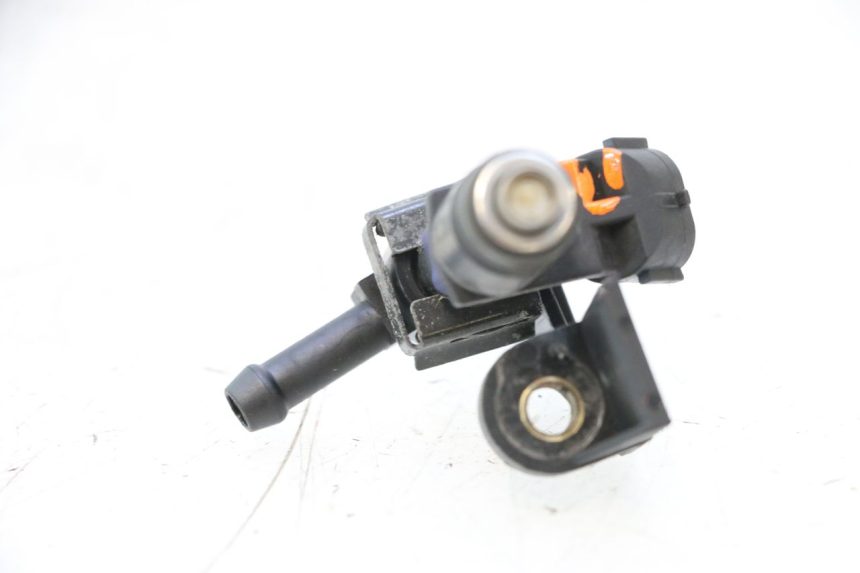 photo de INJECTEUR PEUGEOT SATELIS 125 (2006 - 2009) - Détail de la pièce