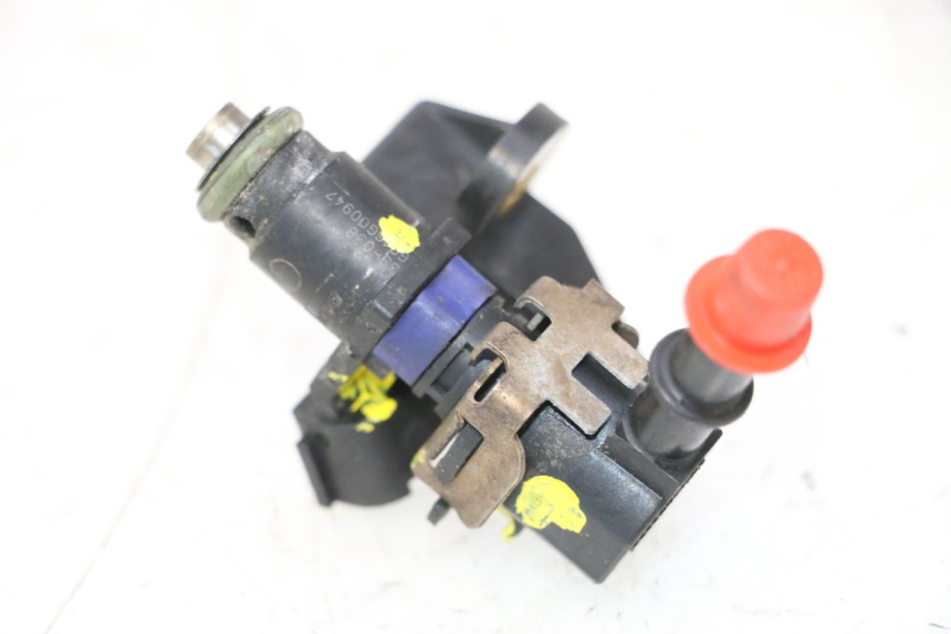 photo de INJECTEUR PEUGEOT SATELIS 125 (2013 - 2018) - Gros plan technique