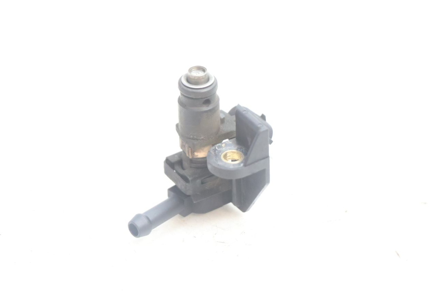 photo de INJECTEUR PEUGEOT SATELIS 125 (2006 - 2009) - Gros plan technique