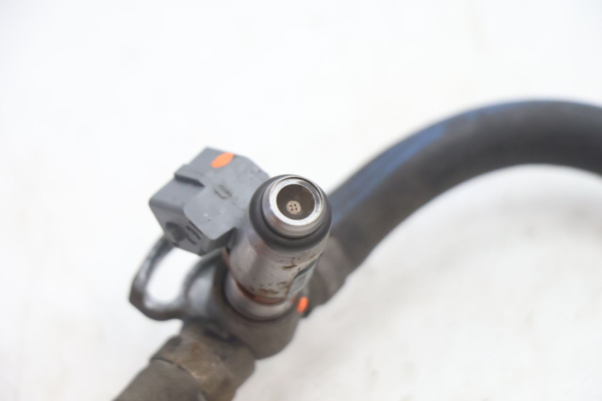 photo de INJECTEUR DUCATI SS IE DS CARENEE 1000 (2002 - 2006) - Gros plan technique