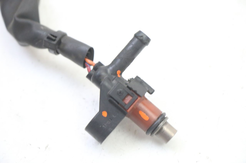 photo de INJECTEUR YAMAHA XMAX X-MAX 125 (2006 - 2009)