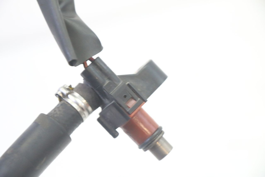 photo de INJECTEUR YAMAHA X-MAX XMAX 125 (2010 - 2014) - Autre angle de vue