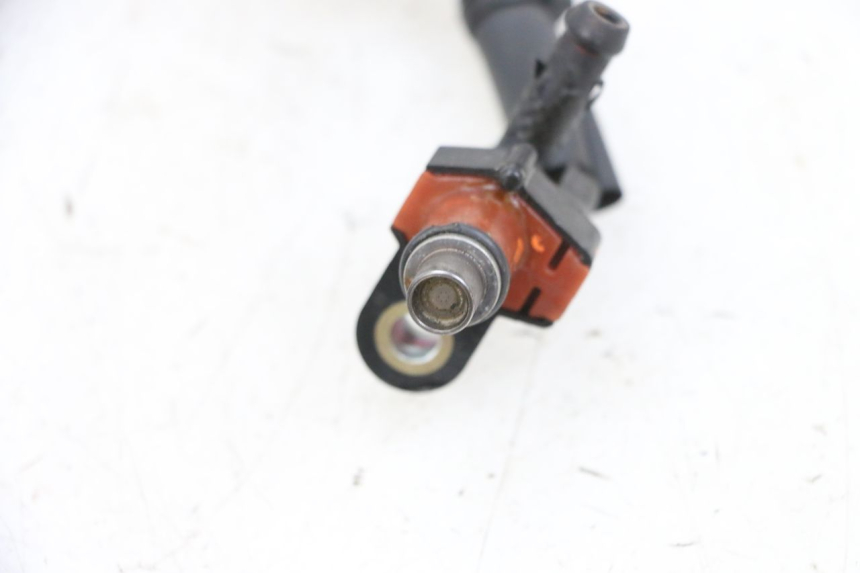 photo de INJECTEUR YAMAHA XMAX X-MAX 125 (2006 - 2009) - État de surface