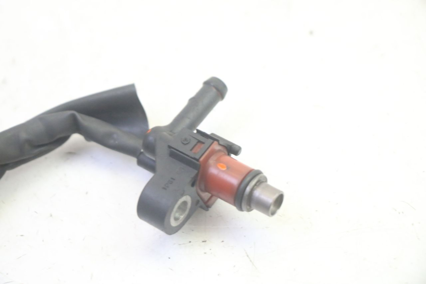 photo de INJECTEUR YAMAHA XMAX X-MAX 125 (2006 - 2009) - Zoom état d’usage