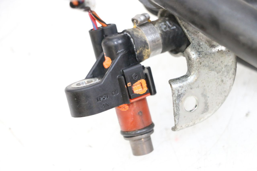 photo de INJECTEUR YAMAHA X-MAX XMAX 125 (2010 - 2013) - Vue d’ensemble
