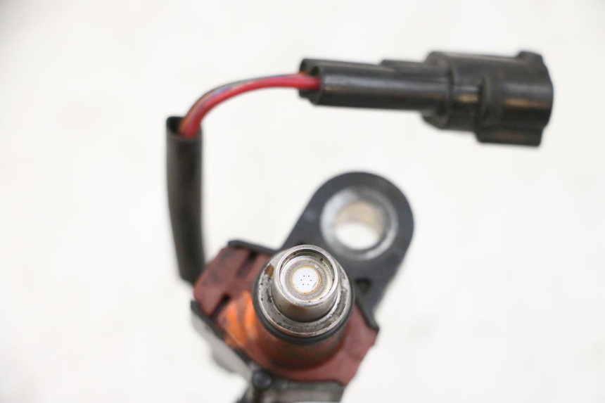 photo de INJECTEUR YAMAHA XMAX X-MAX 125 (2006 - 2009) - Zoom état d’usage