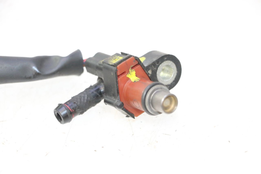 photo de INJECTEUR YAMAHA XMAX X-MAX 125 (2006 - 2009) - Autre angle de vue