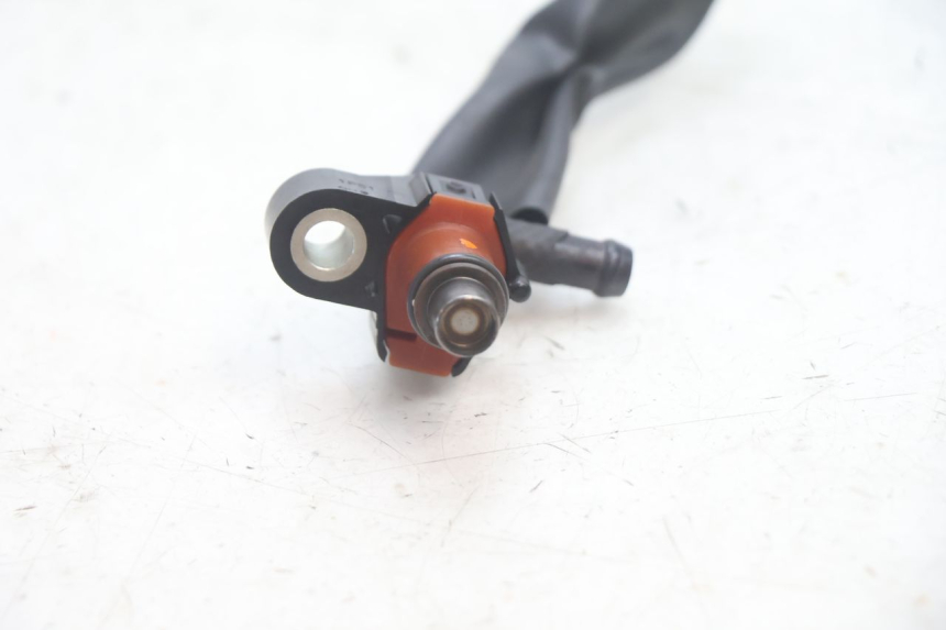 photo de INJECTEUR YAMAHA XMAX X-MAX 125 (2006 - 2009) - Autre angle de vue
