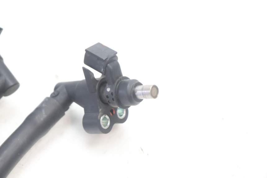 photo de INJECTEUR HONDA XLV VARADERO 125 (2007 - 2012) - Points de fixation