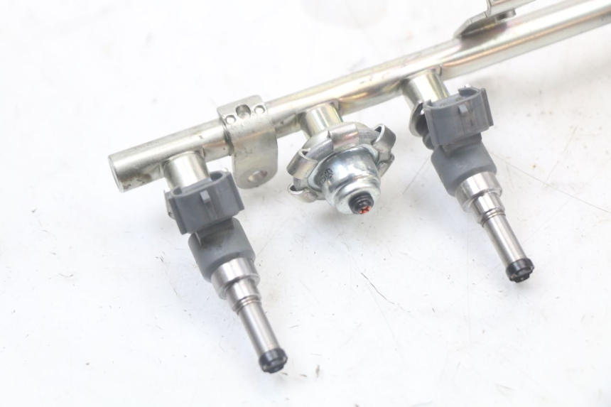 photo de INJECTEUR YAMAHA FJR ABS 1300 (2006 - 2012)