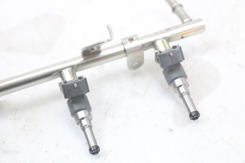 photo de INJECTEUR YAMAHA FJR ABS 1300 (2006 - 2012)