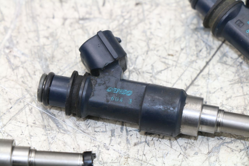 photo de INJECTEUR YAMAHA FZ1 FAZER 1000 (2007 - 2009) - Vue d’ensemble
