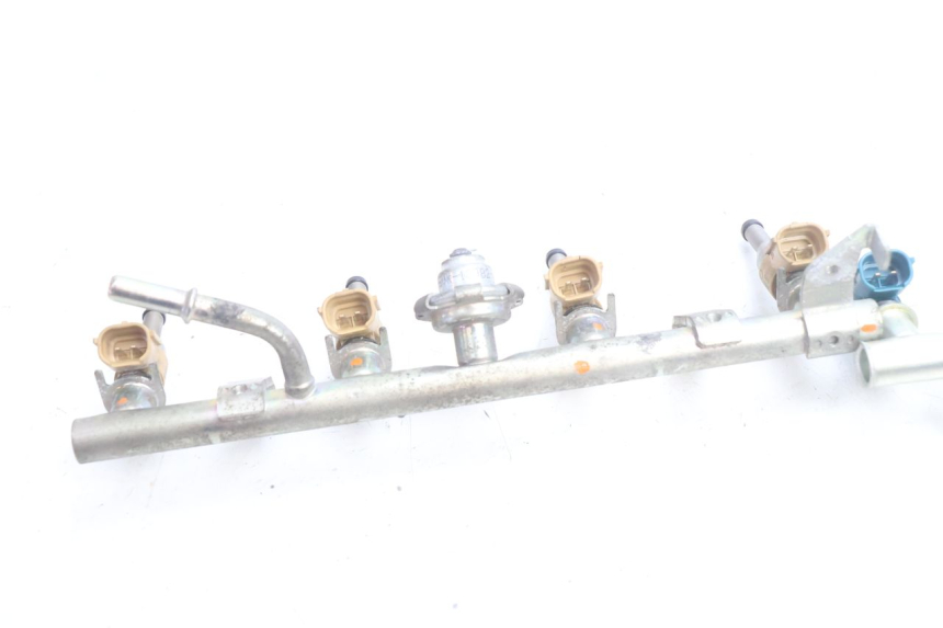 photo de INJECTEUR YAMAHA YZF R6 600 (2008 - 2009) - Gros plan technique
