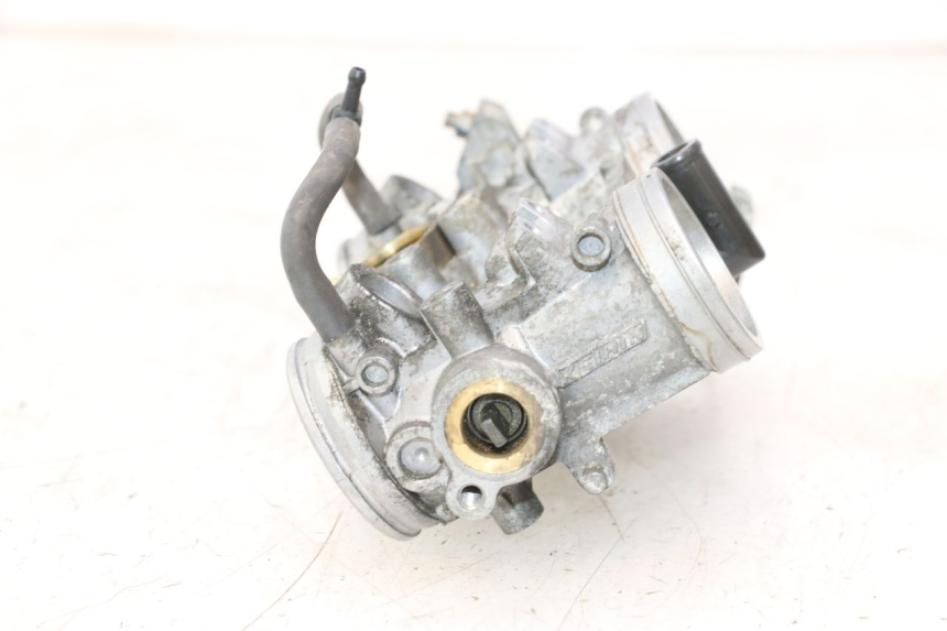 photo de INJECTION SUZUKI BURGMAN EXECUTIVE ABS 650 (2006 - 2012) - Gros plan technique