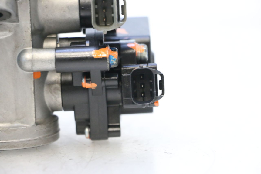 photo de INJECTION KAWASAKI ER-6 ER6 F ABS 650 (2012 - 2016) - Marquages et références