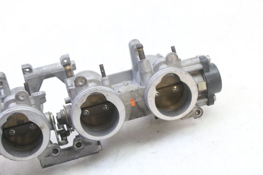 photo de INJECTION YAMAHA FZ6 FAZER S2 600 (2007 - 2011)