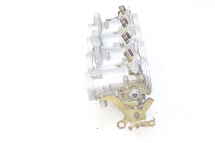 photo de INJECTION YAMAHA FZ6 N FAZER 600 (2004 - 2006)