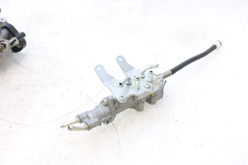 photo de INJECTION YAMAHA FZ8 800 (2010 - 2016) - Focus structure