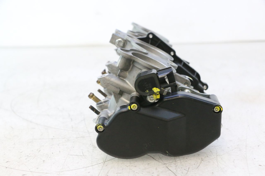 photo de INJECTION YAMAHA FZ8 800 (2010 - 2016) - Vue d’ensemble